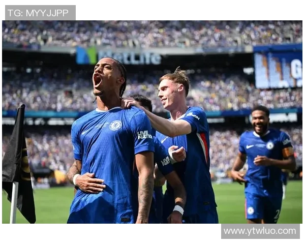 切尔西足球明星颜值大比拼谁是球场上的时尚风向标 切尔西足球明星颜值大比拼谁是球场上的时尚风向标